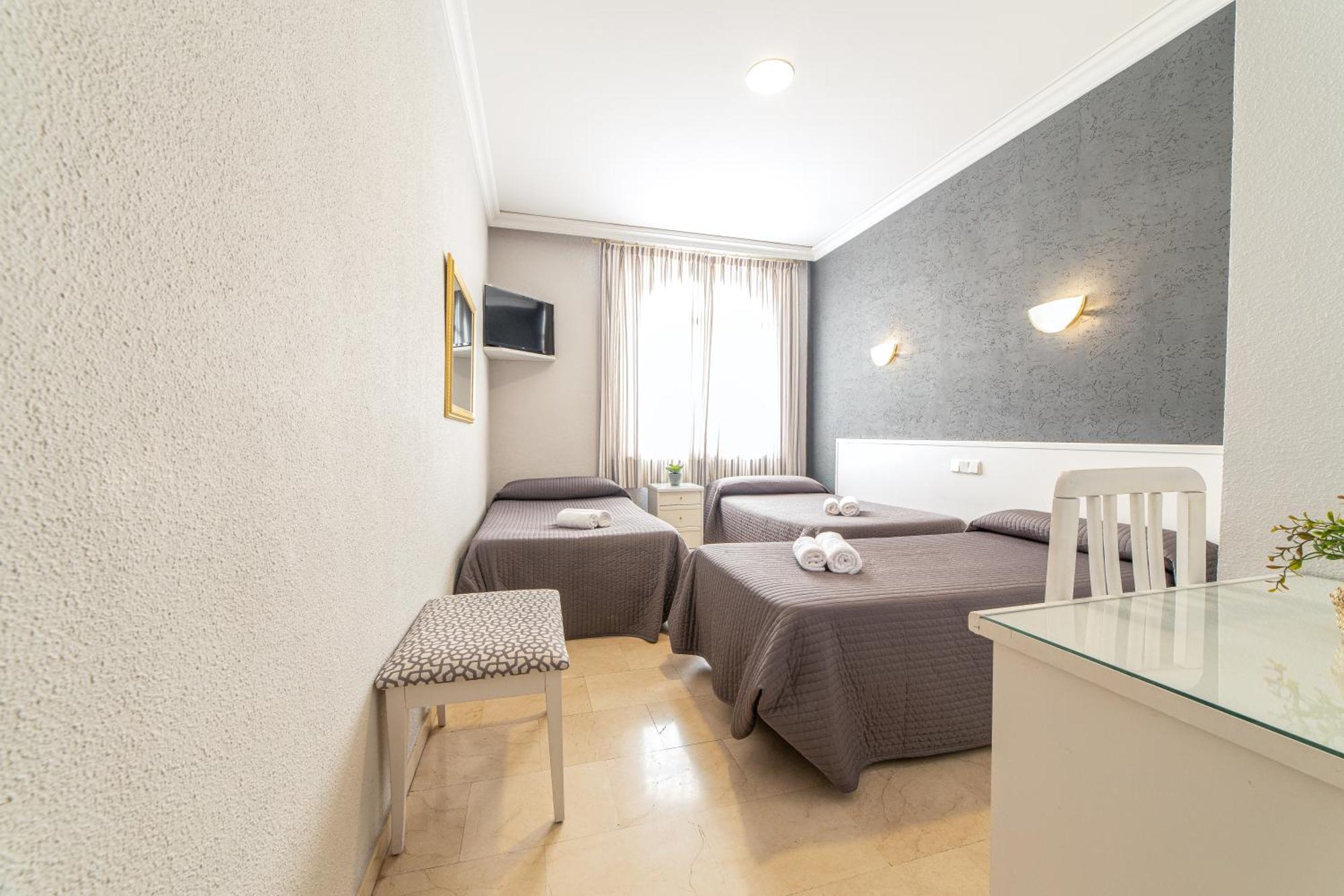 Aspe Hostal Ya מראה חיצוני תמונה